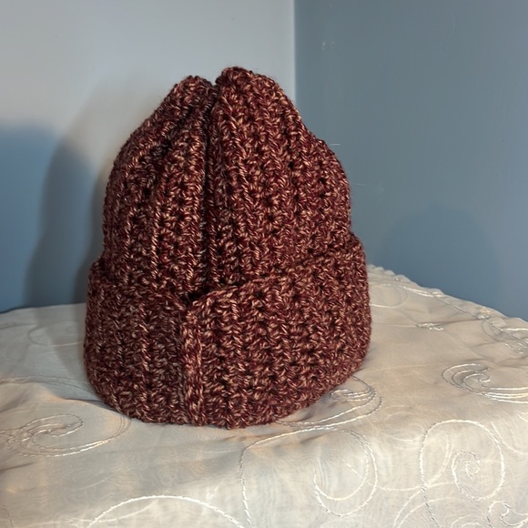 Handmade Crochet Woman/Girls Beanie and Infinity Scarf Set NEW - Picture 7 of 7